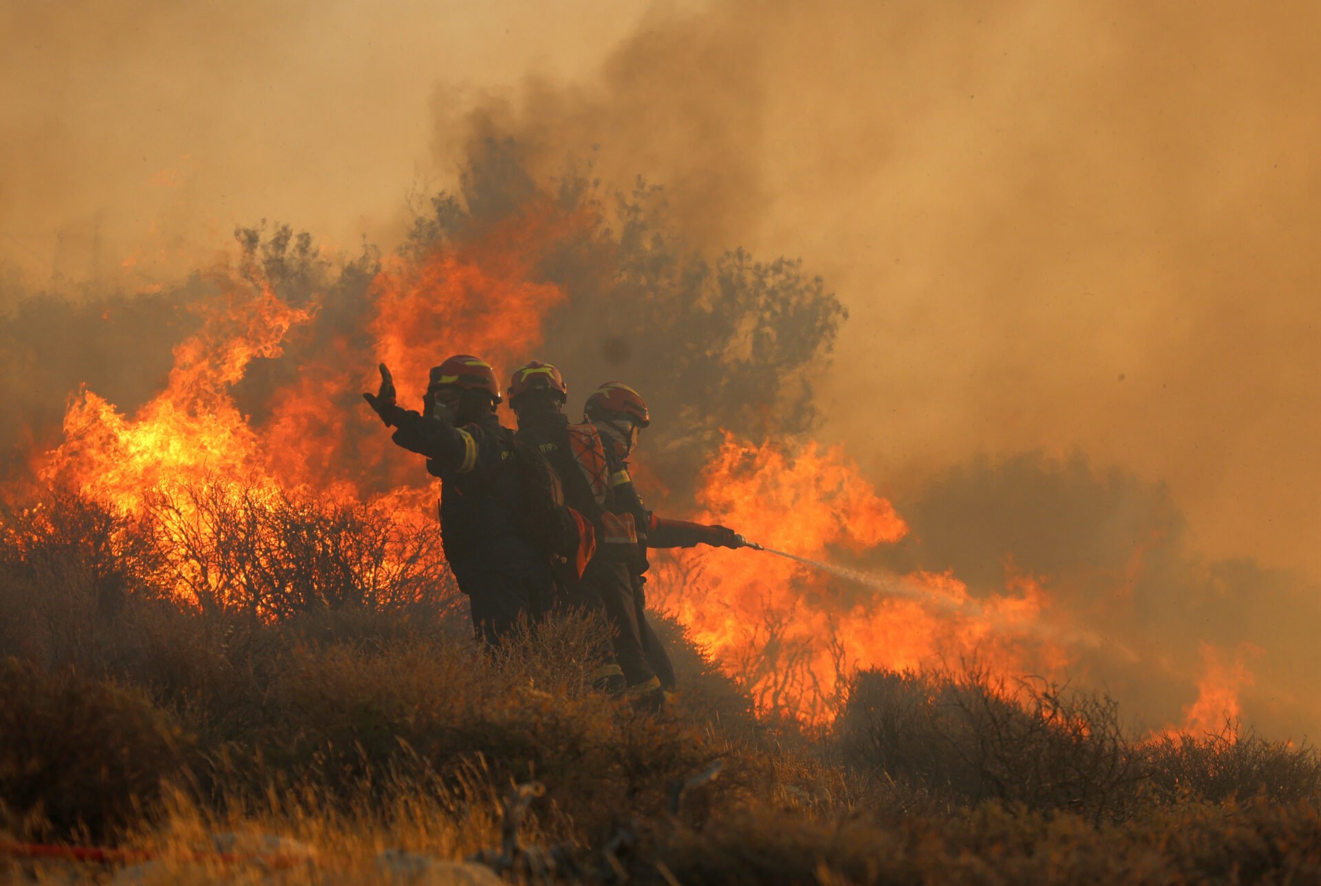 Κόλαση φωτιάς στην Ιεράπετρα