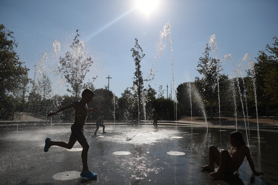 Καιρός: Σήμερα και αύριο οι πιο δύσκολες μέρες του καύσωνα – Σε ποιες περιοχές η θερμοκρασία θα «πιάσει» τους 41 βαθμούς