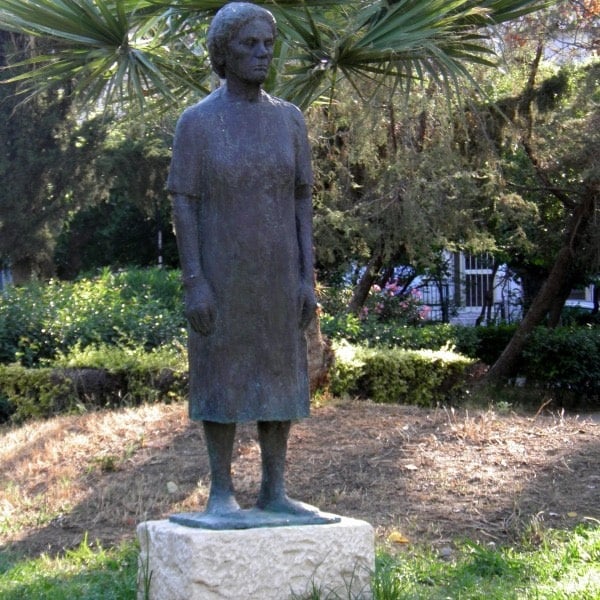 Κλοπή του αγάλματος που συμβολίζει την ιστορική μνήμη της πόλης.