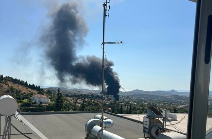 Φωτιά στην Παλλήνη
