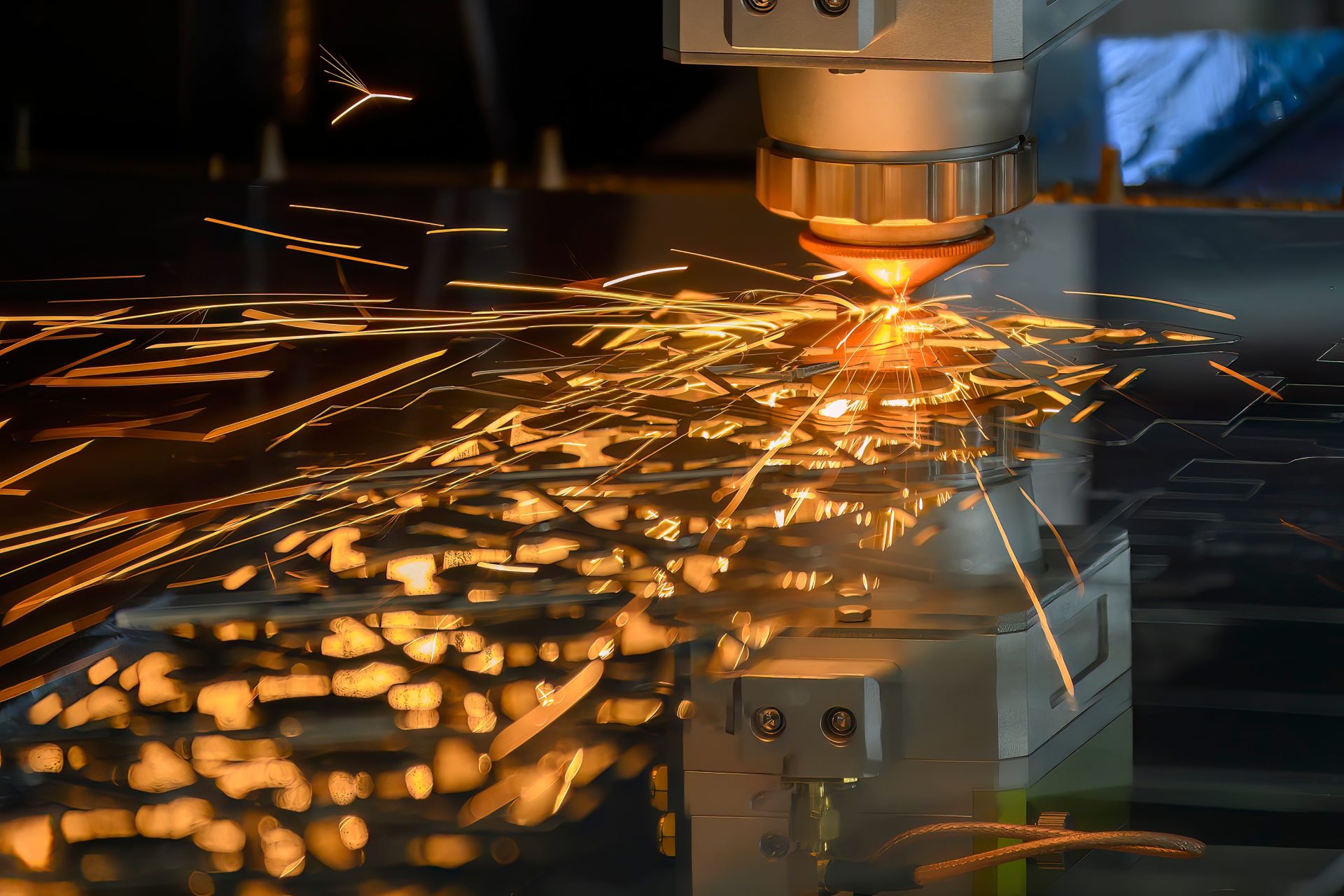 Reindustrialization: Η Ελλάδα χωρίς βιομηχανία είναι μισή οικονομία