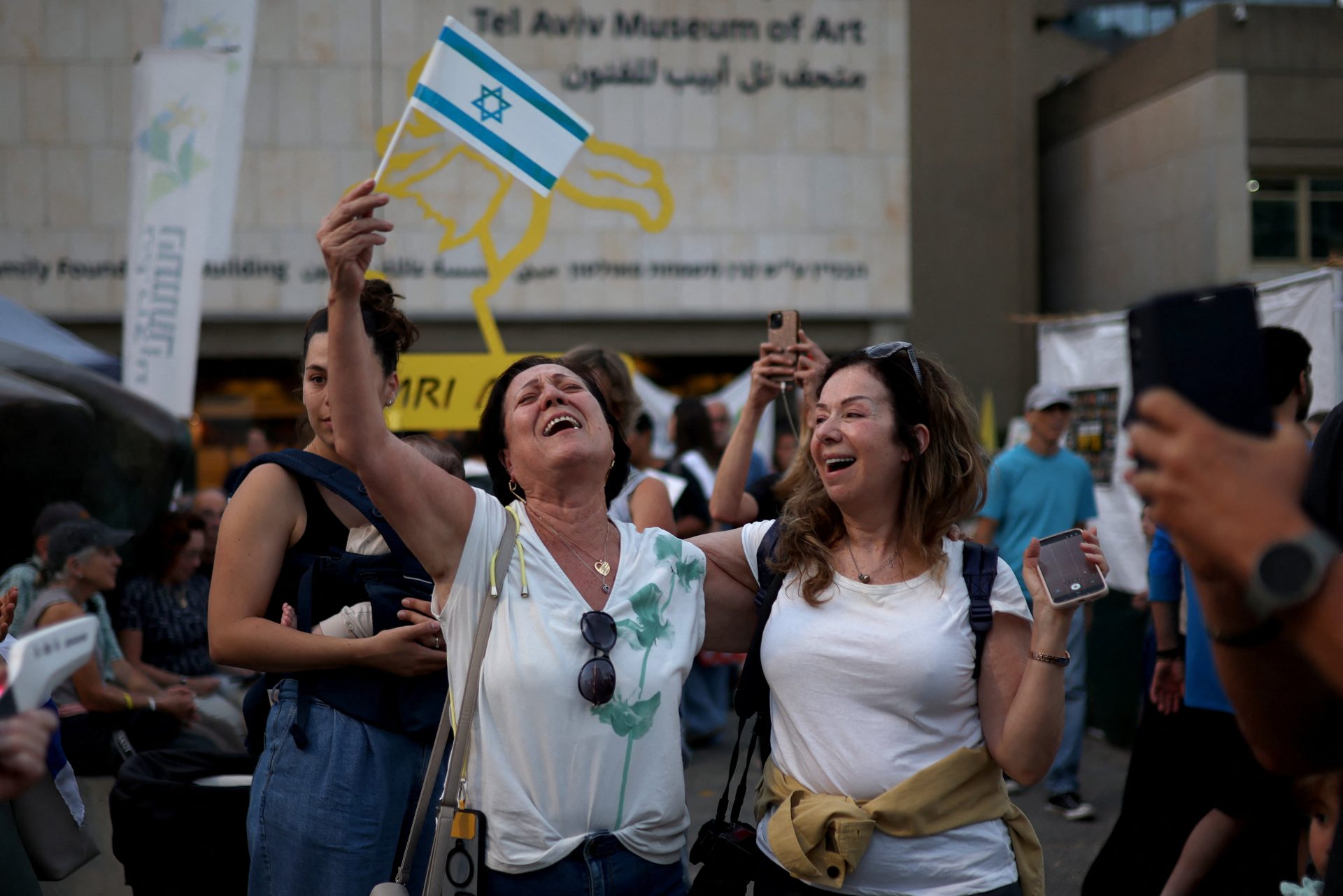 LIVE: Επίσημα, εκεχειρία στη Γάζα – Εγκρίθηκε από το υπουργικό συμβούλιο του Ισραήλ –  Τελείωσε ο πόλεμος λέει η Χαμάς