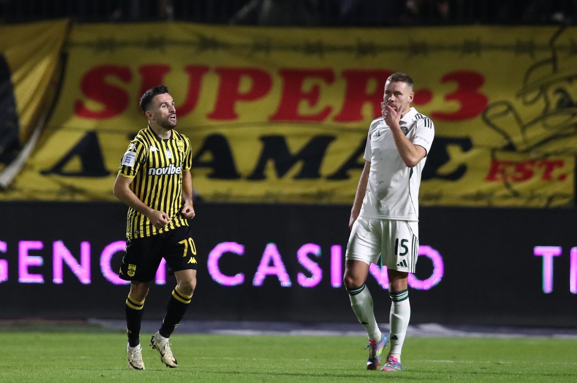 Super League: Δώρο Ντραγκόφκσι και ισοπαλία το Άρης-Παναθηναϊκός