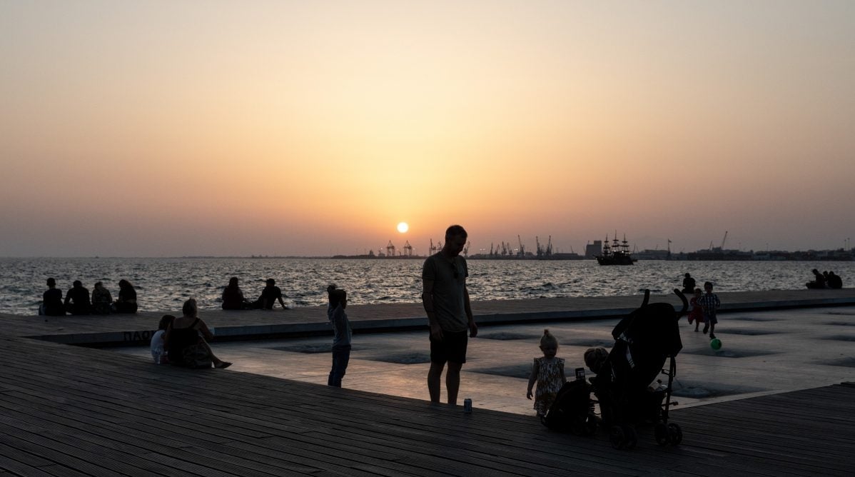 Εφιαλτικά στοιχεία για το δημογραφικό στην Ελλάδα: Δραματική μείωση των γεννήσεων το 2024 – Λιγότεροι γάμοι, περισσότερα διαζύγια