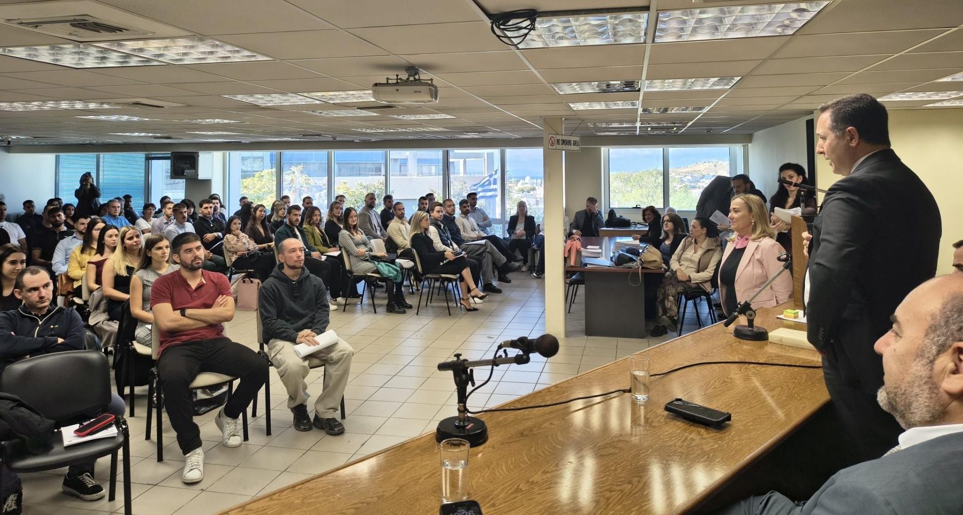 Ελεγκτές Εναέριας Κυκλοφορίας: Ορκίστηκαν οι 80 νέοι