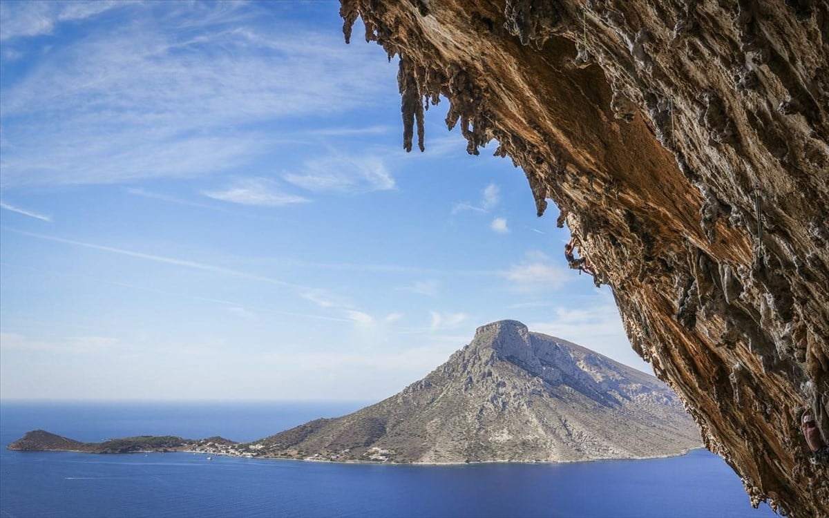 Η Κάλυμνος σκαρφάλωσε ξανά στην κορυφή