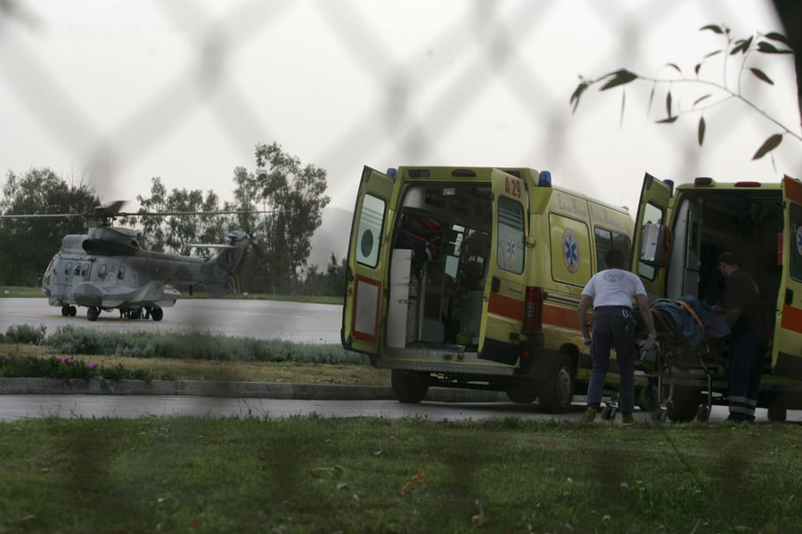 Τατόι: Εκπαιδευτικό αεροσκάφος βγήκε από τον διάδρομο την ώρα της απογείωσης – Στο νοσοκομείο οι 2 χειριστές