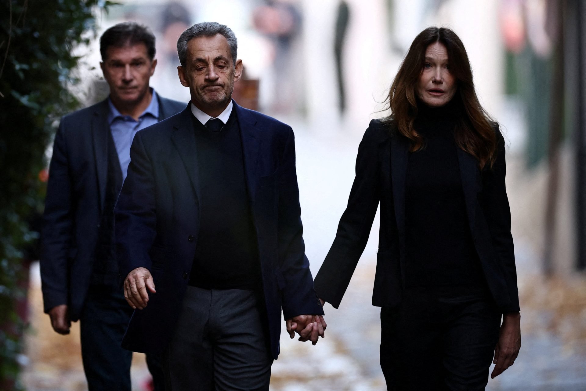 Γαλλία: Το κατώφλι της φυλακής πέρασε ο Νικολά Σαρκοζί, που μιλά για «δικαστικό σκάνδαλο»