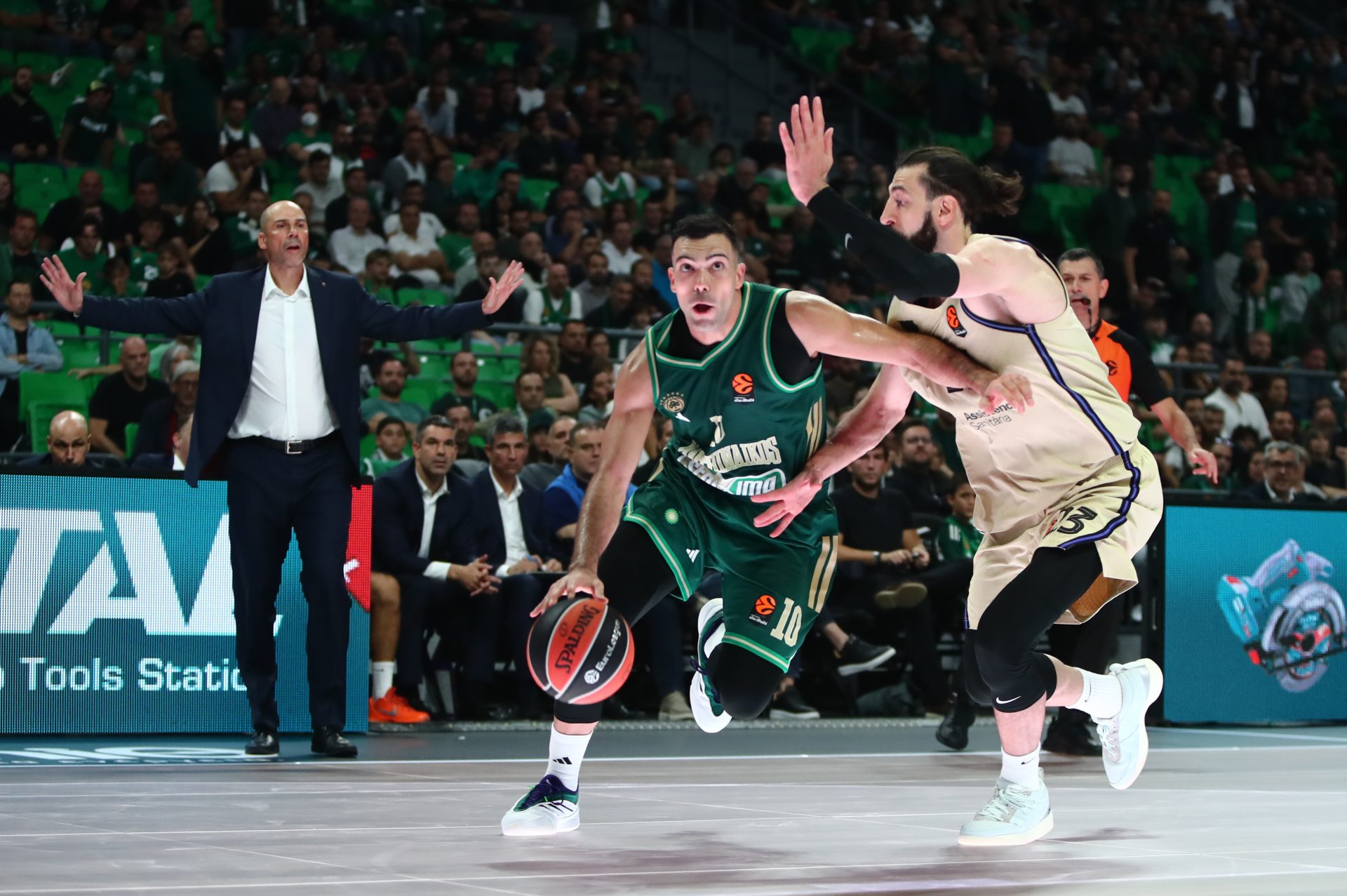 Εuroleague: Πληγώθηκε από την άμυνα κι έχασε από την Μπαρτσελόνα ο Παναθηναϊκός