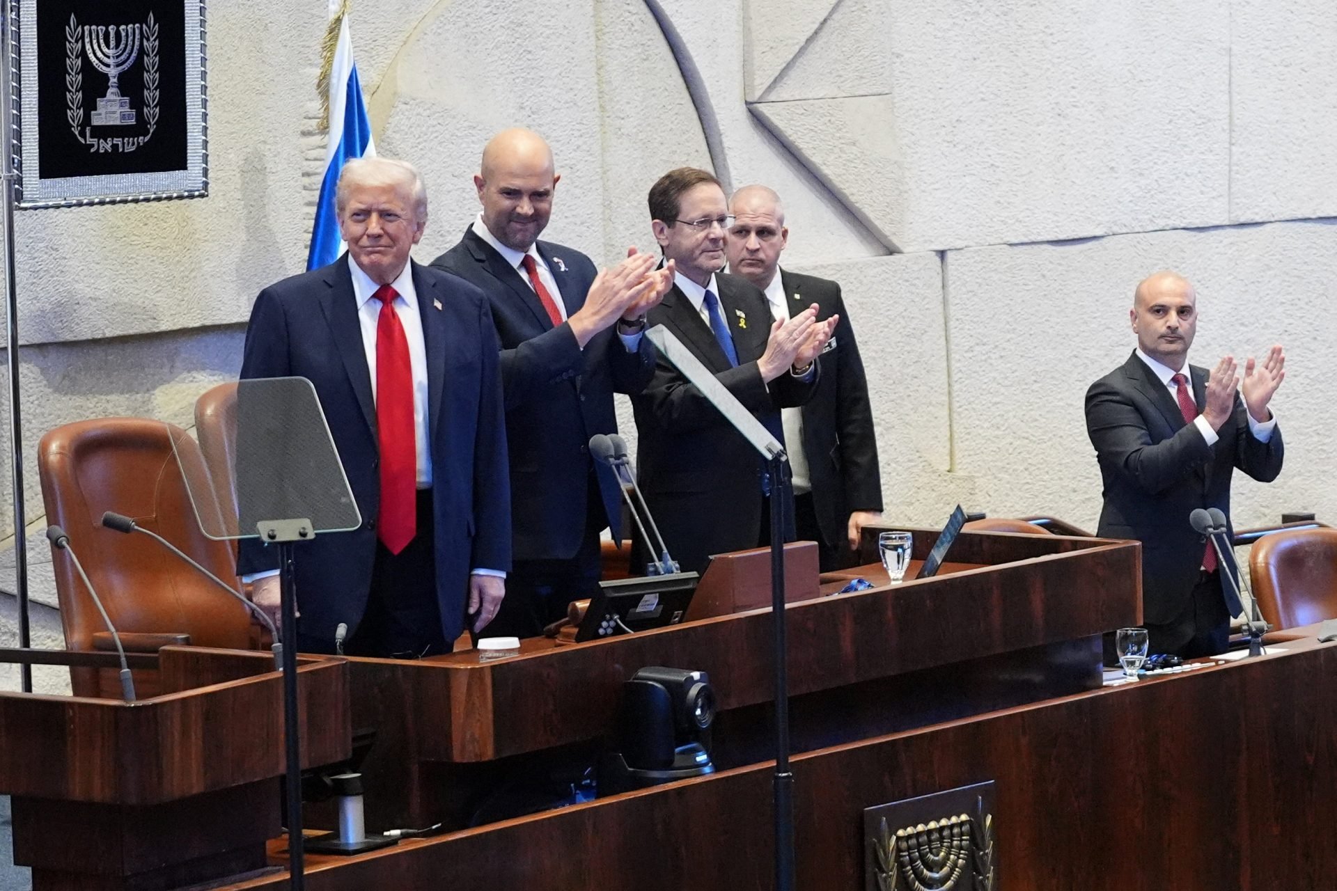 Τραμπ στην Κνεσέτ: Θρίαμβος για το Ισραήλ και για τον κόσμο – Έρχεται χρυσή εποχή για τη Μέση Ανατολή