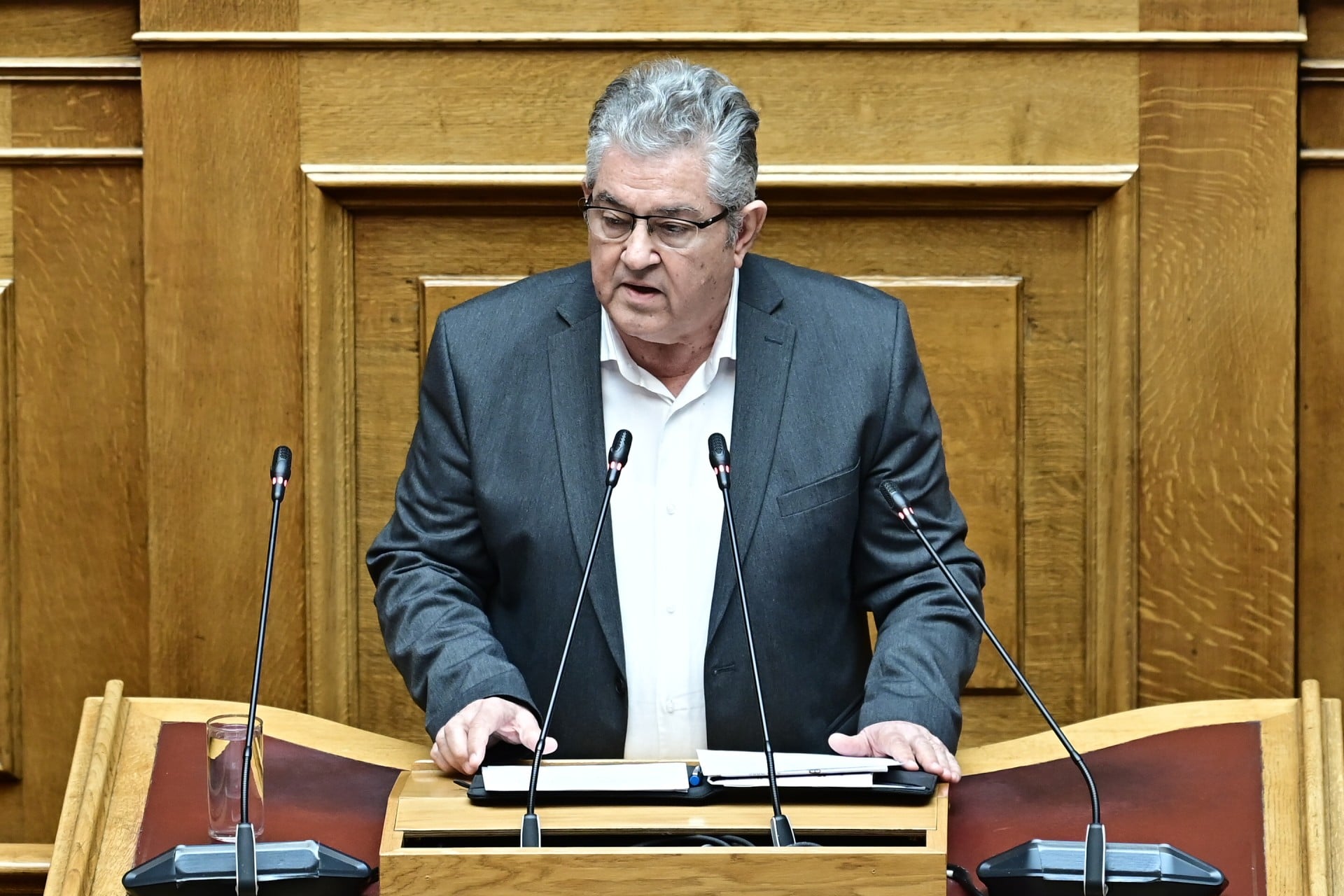 Δ. Κουτσούμπας για Συνταγματική Αναθεώρηση: Απαράδ