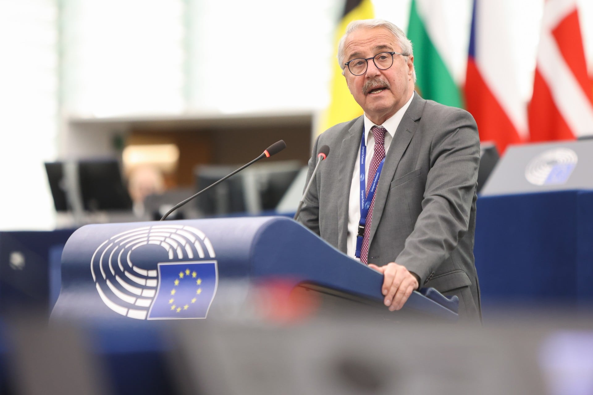 ΠΑΣΟΚ: Τροπολογία στο Ευρωκοινοβούλιο, με πρωτοβου