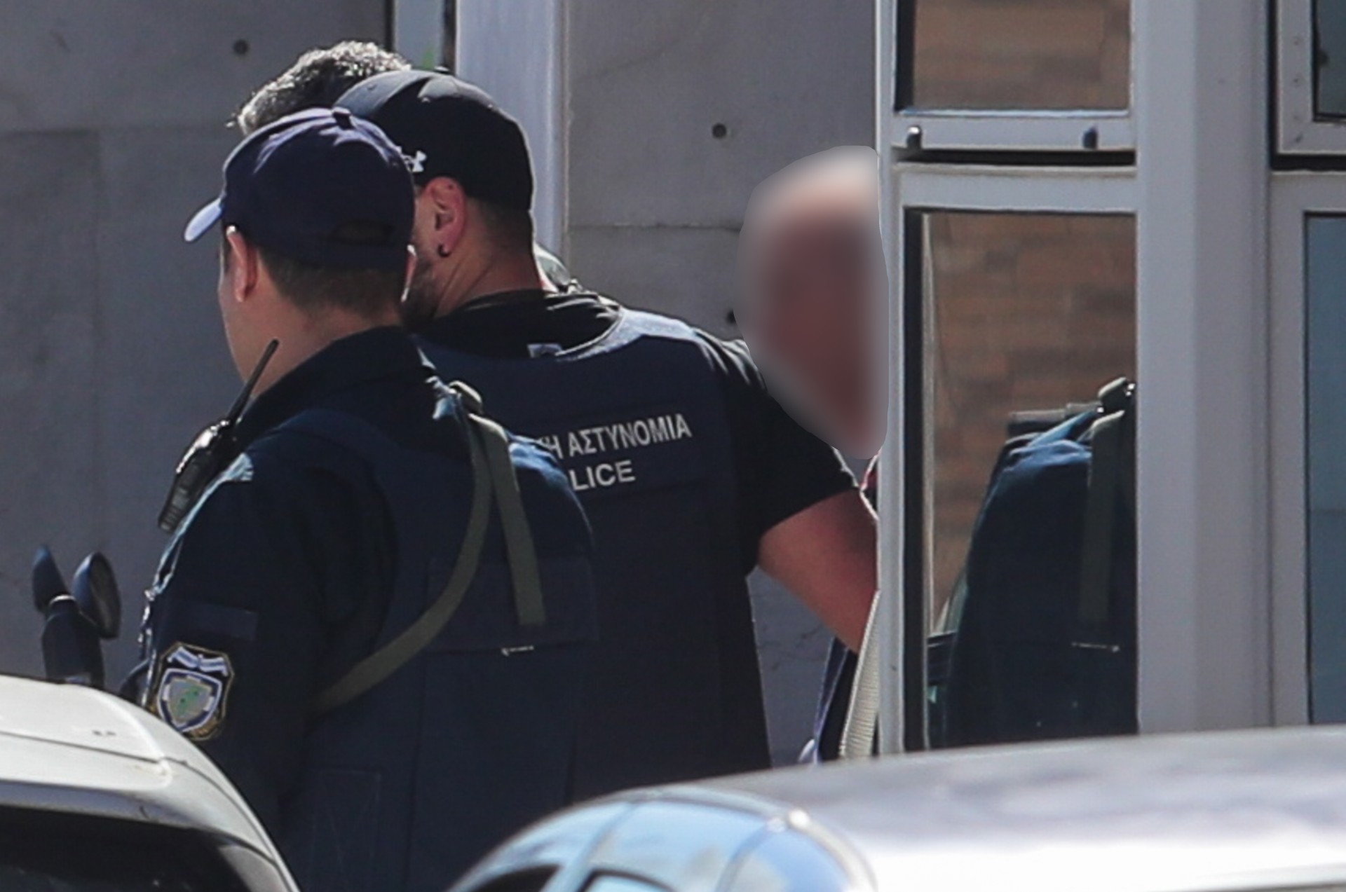 «Ήθελα μόνο να κάνω ντόρο»: Στον εισαγγελέα ο 89χρονος – Τι είπε στους αστυνομικούς για τους πυροβολισμούς σε ΕΦΚΑ και Λουκάρως