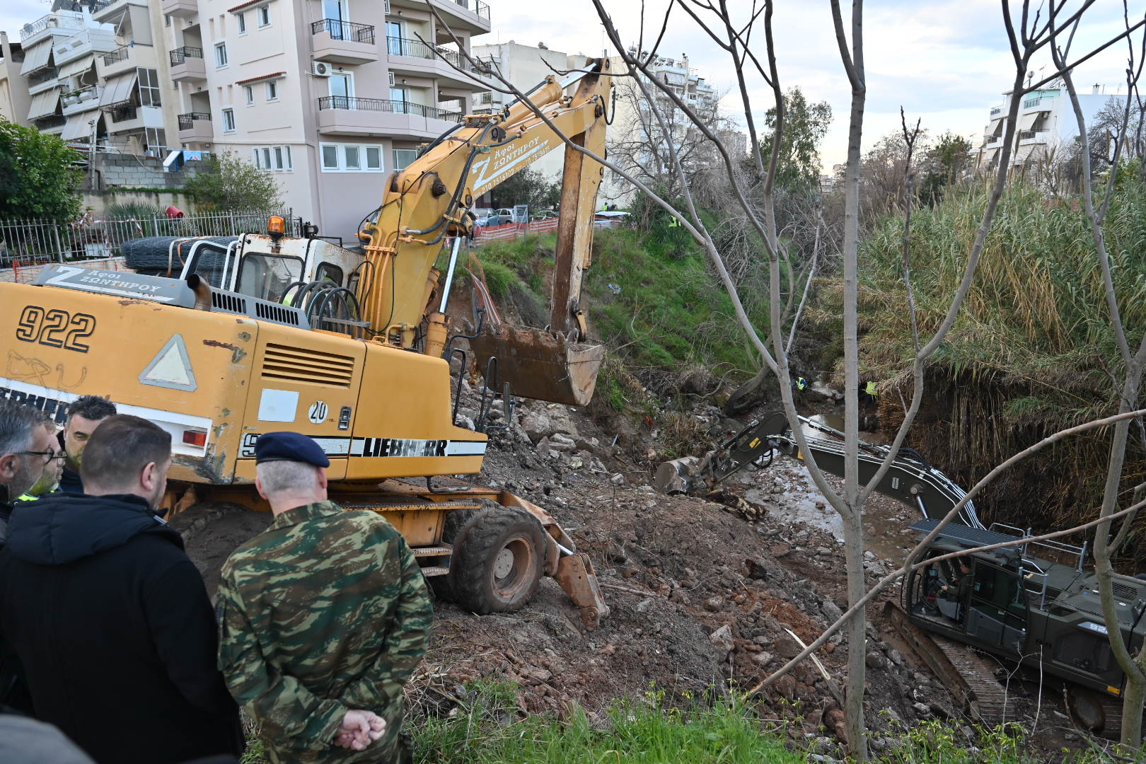 Κατεδαφίστηκαν δύο αυθαίρετα κτίσματα στο ρέμα Πικροδάφνης