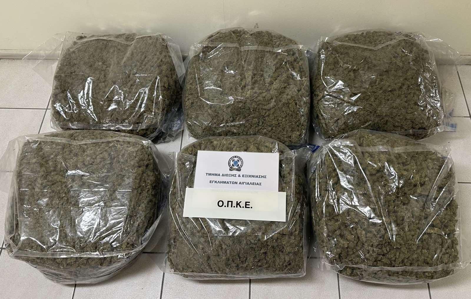 Αίγιο: Μετέφερε πάνω από 32 κιλά χασίς με αυτοκίνητο