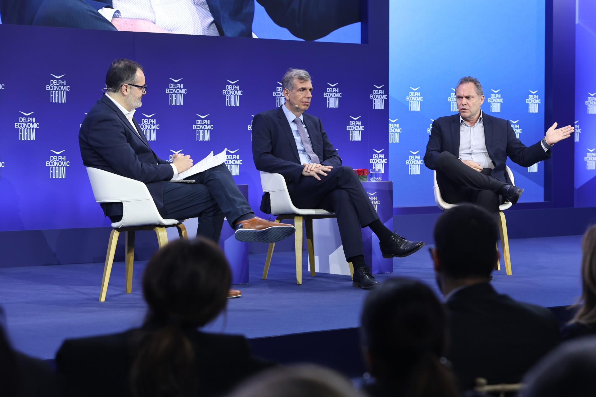 Ευτ. Βασιλάκης: Δεν διαφαίνεται πρόβλημα για την Ελλάδα για τα αεροπορικά καύσιμα – Αρ. Παντελιάδης: Μικρά τα περιθώρια κέρδους για τα σούπερ μάρκετ