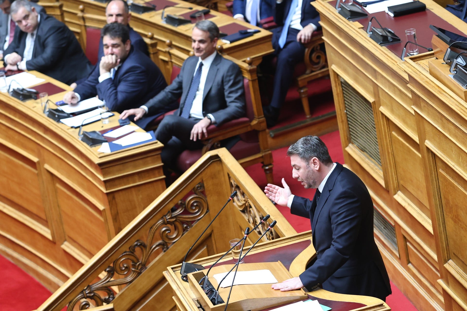 Real Polls: Ένας στους 2 συμφωνεί με το «Όχι» του ΠΑΣΟΚ σε συγκυβέρνηση με ΝΔ -Απώλειες για το κυβερνών κόμμα λόγω ΟΠΕΚΕΠΕ