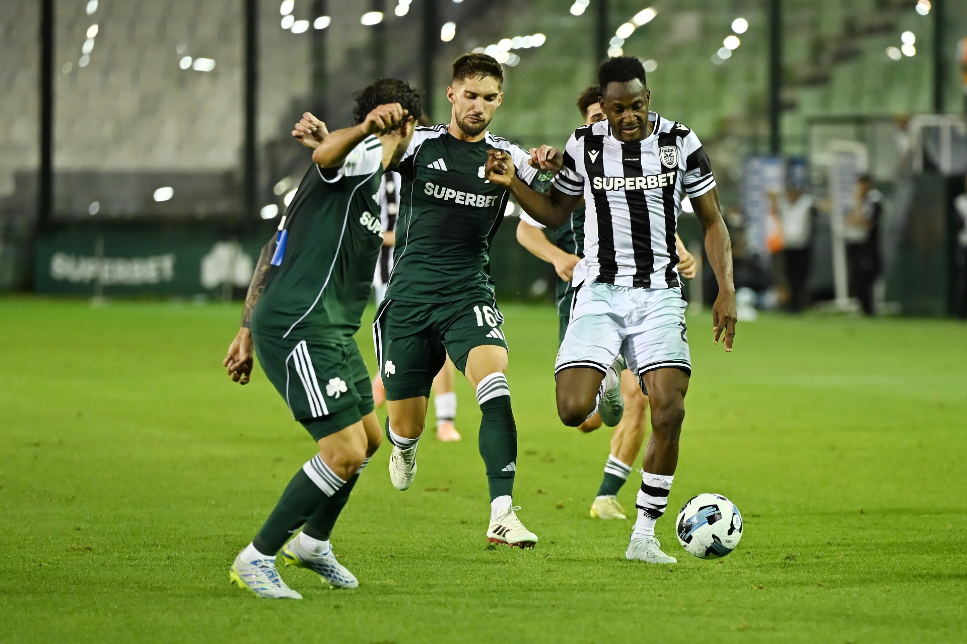 Παναθηναϊκός-ΠΑΟΚ 2-2: Ιδανικός αυτόχειρας ο «δικέφαλος» του Βορρά