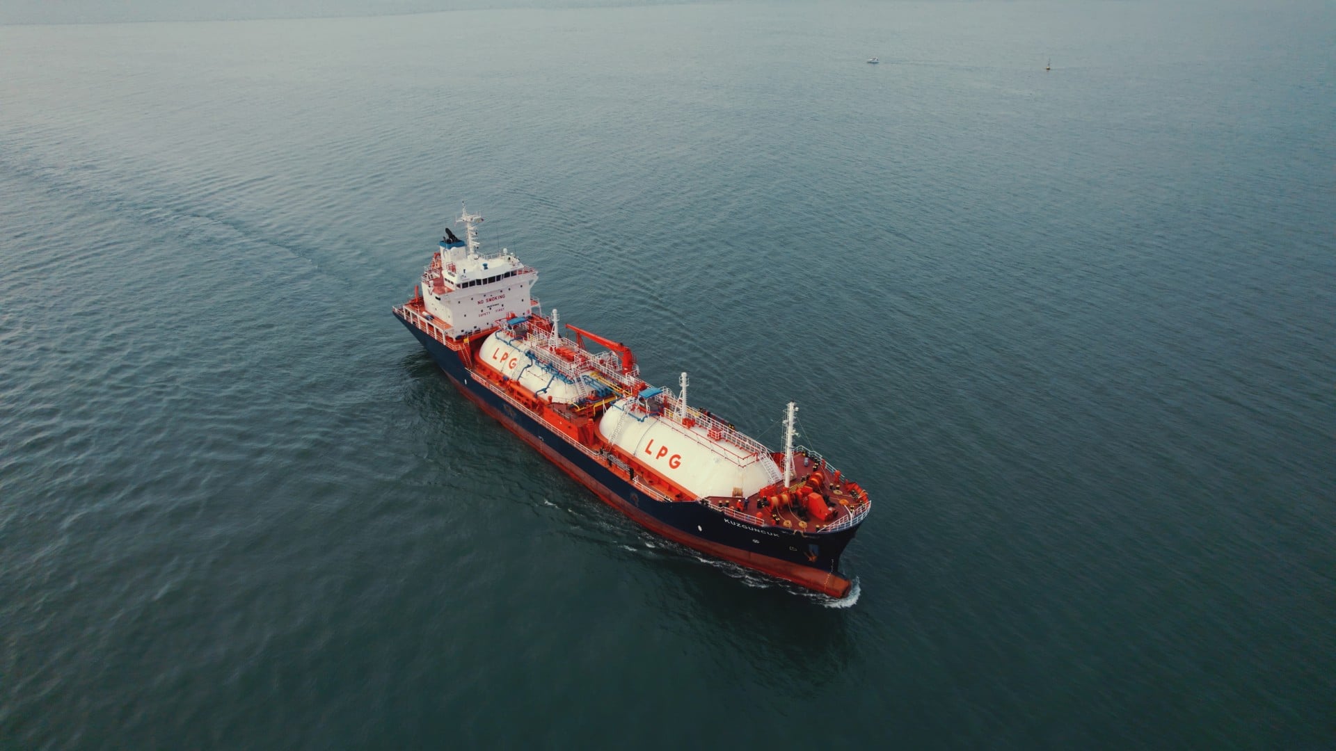 Πόλεμος και ειρήνη στον Περσικό ευνοούν tankers και LPG carriers
