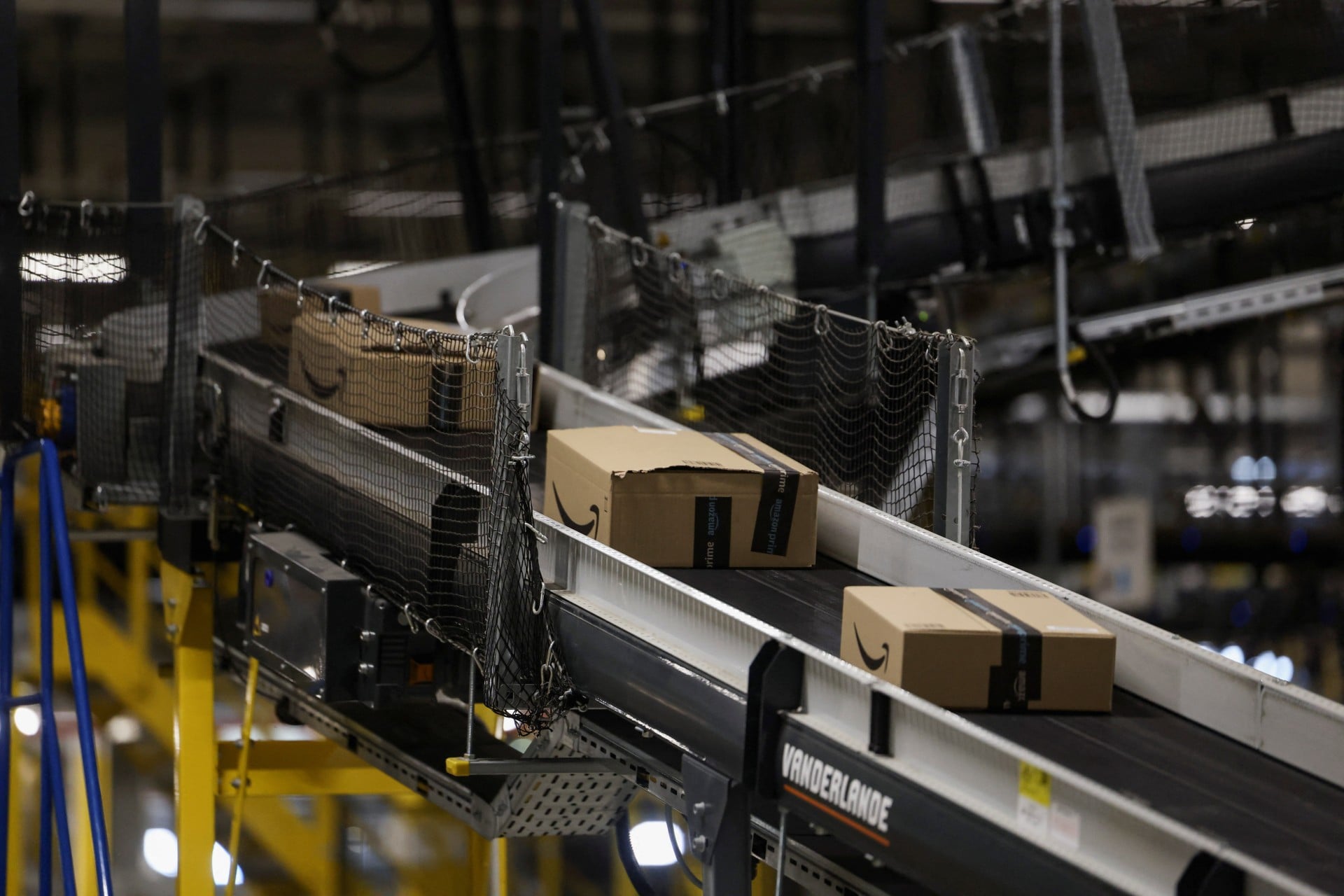 Η Amazon εξασφάλισε δάνειο 17,5 δισεκ. δολαρίων