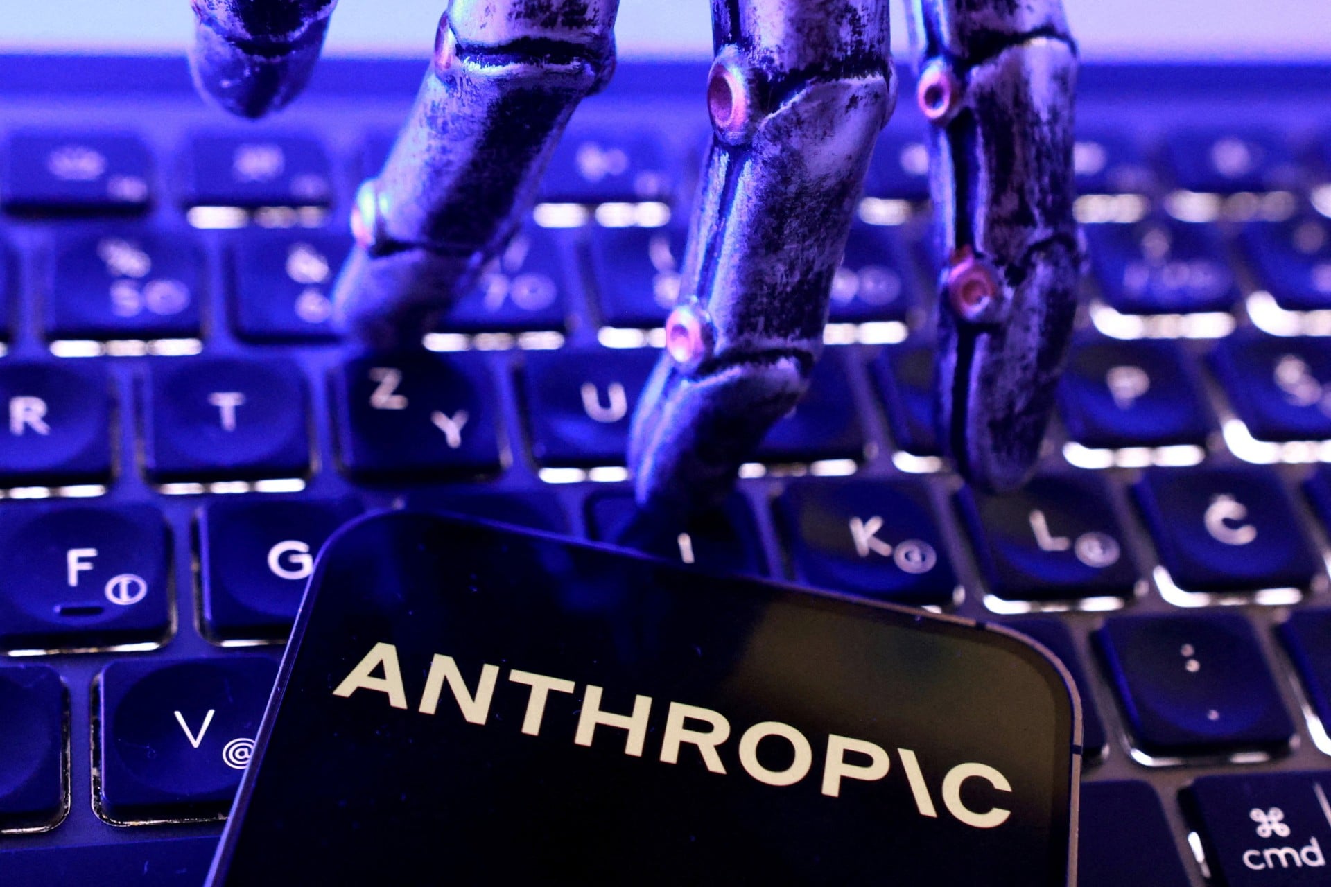 Ποιοι έχουν την πραγματική ισχύ στον κόσμο; Αυτοί που κάθονται σήμερα δίπλα στον Τραμπ και τους άλλους ηγέτες του G7
