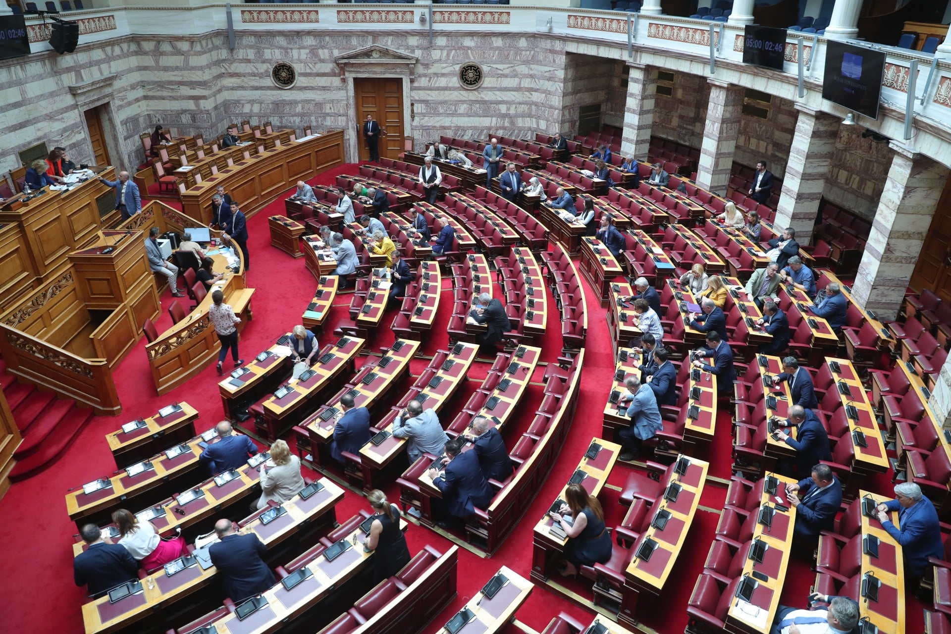 Βουλή: Υπερψηφίστηκε το νομοσχεδιο για την οριστική αδειοδότ