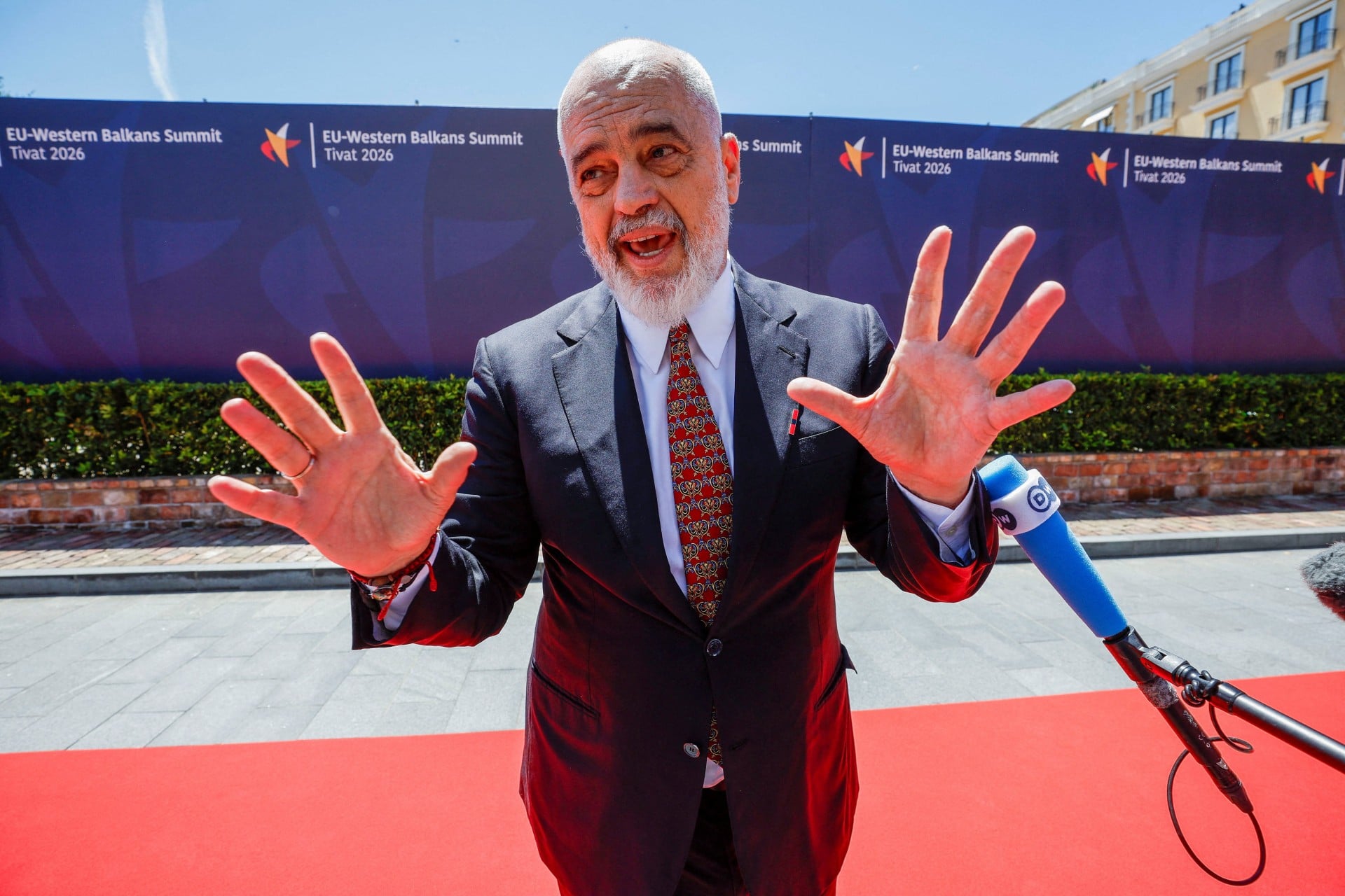 Εντι Ράμα: Δεν είμαι ο «Νονός» της Αλβανίας – Υποκινούμενες και από το Ιράν οι διαδηλώσεις