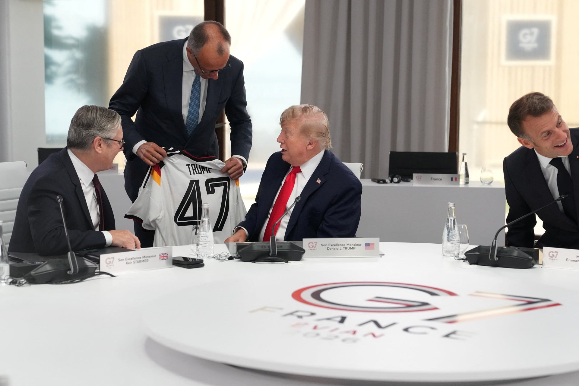 Δεν έχει όρια η υποτέλεια