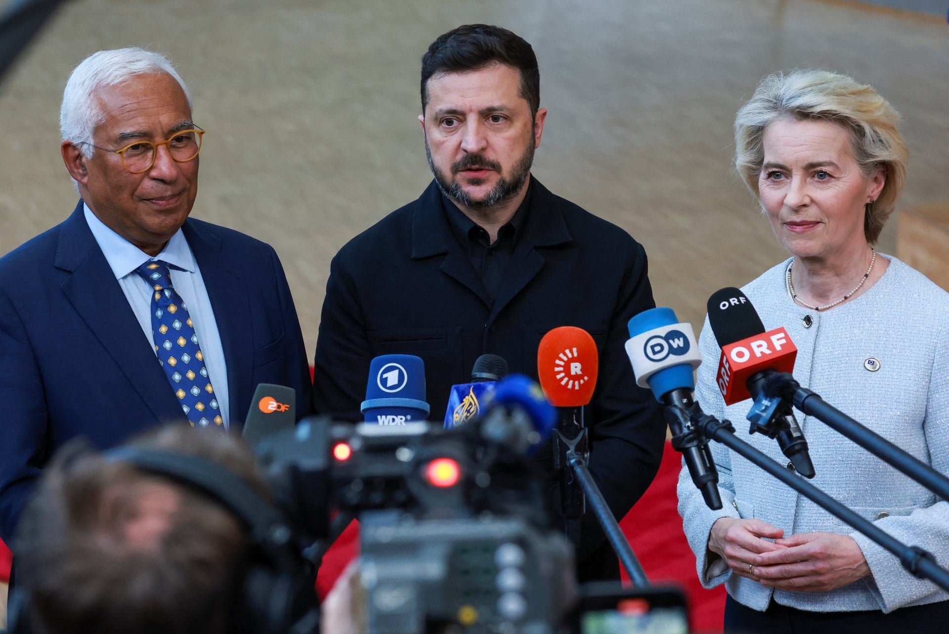 Φον ντερ Λάιεν: Η Ρωσία υψώνει ένα «ψηφιακό σιδηρούν παραπέτασμα» με τους περιορισμούς που επιβάλλει σε δημοφιλείς ξένες εφαρμογές