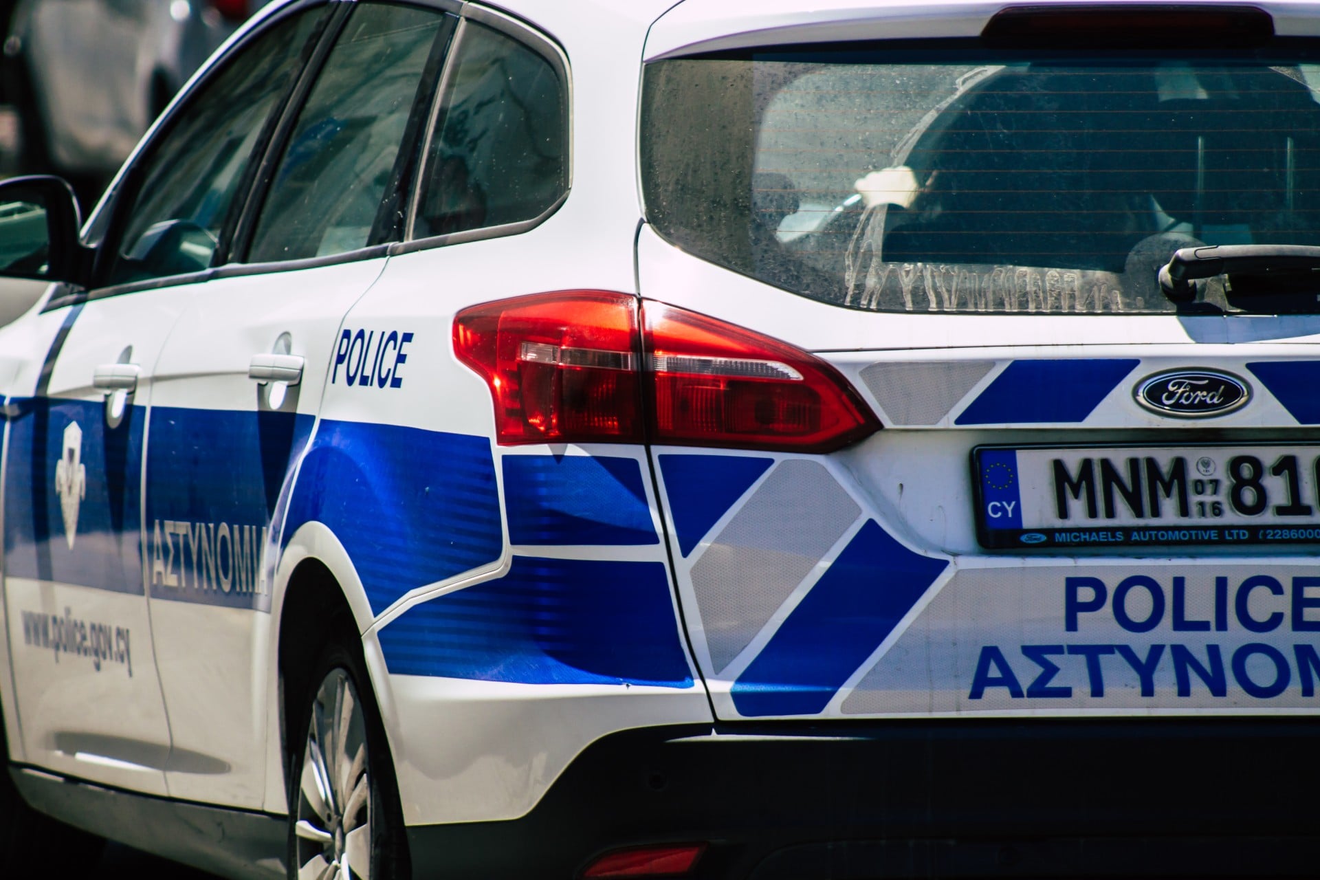 Κύπρος: Νεκρά δύο παιδιά σε σταθμευμένο αυτοκίνητο – Συνελήφθησαν πατέρας και μητριά