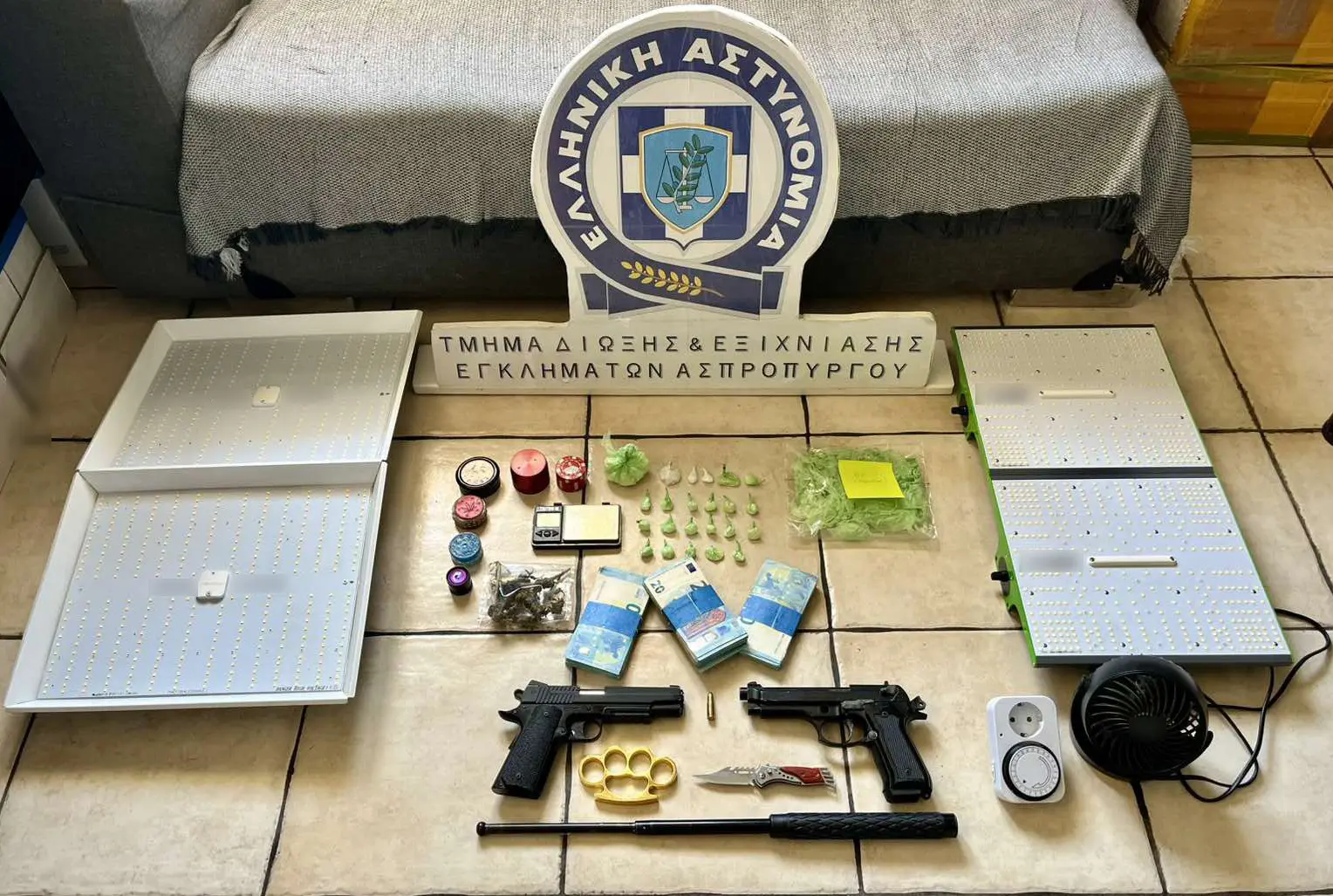 Άγιοι Ανάργυροι: Διακίνηση ναρκωτικών μέσω «κομμωτηρίου»