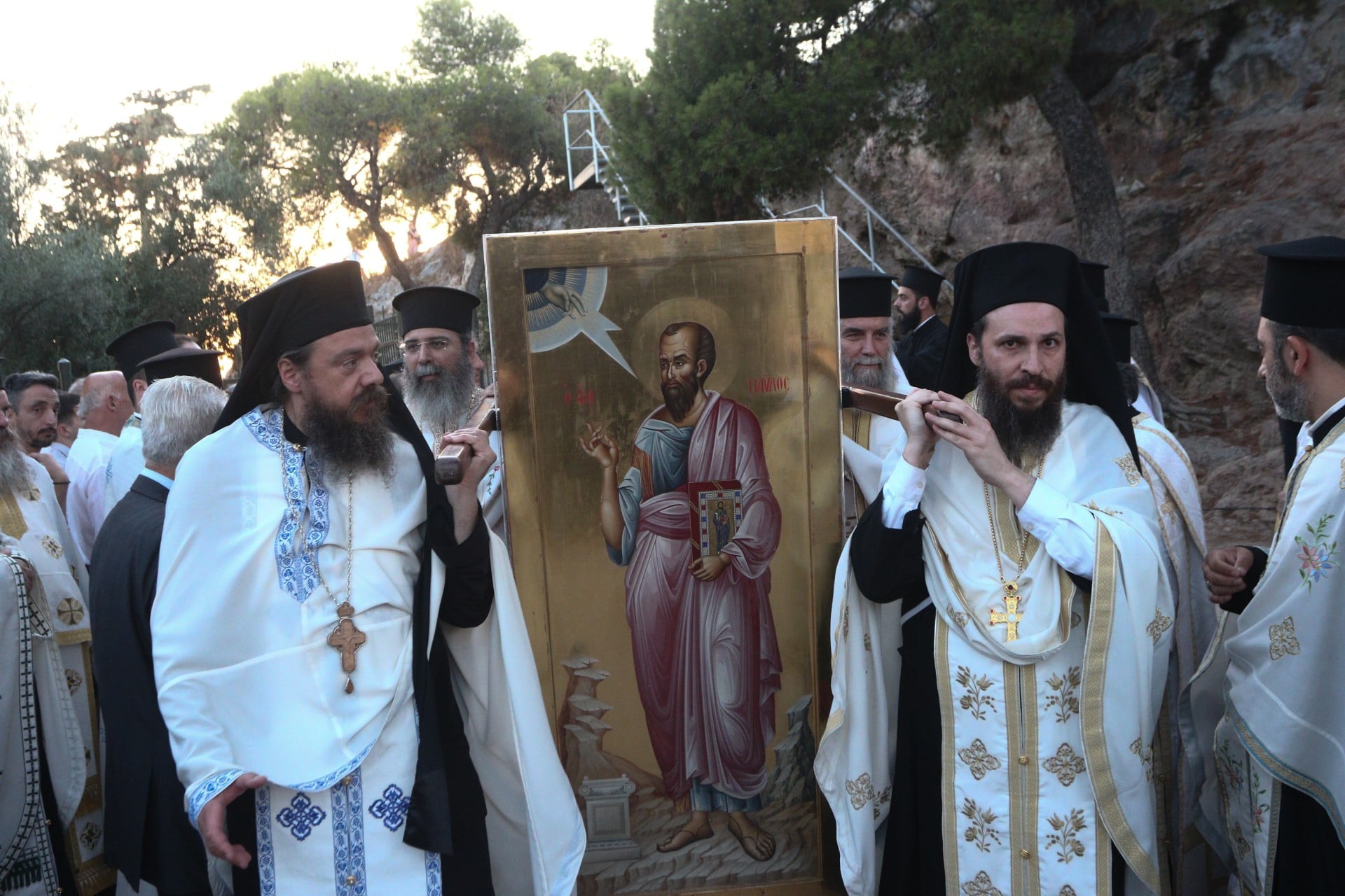 Αρχιεπίσκοπος: Στον κόσμο όπου ζούμε, οι άνθρωποι επικοινωνούν περισσότερο, αλλά συχνά δεν συναντώνται πραγματικά