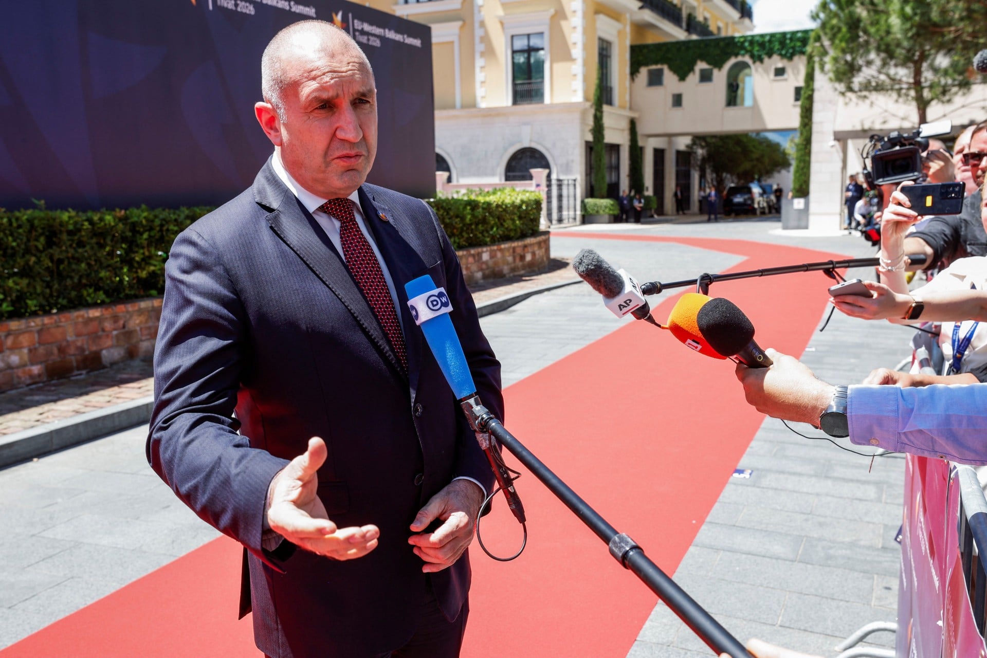 Ράντεφ: Η Βουλγαρία θα ασκήσει βέτο στο νέο πακέτο κυρώσεων της ΕΕ κατά της Ρωσίας