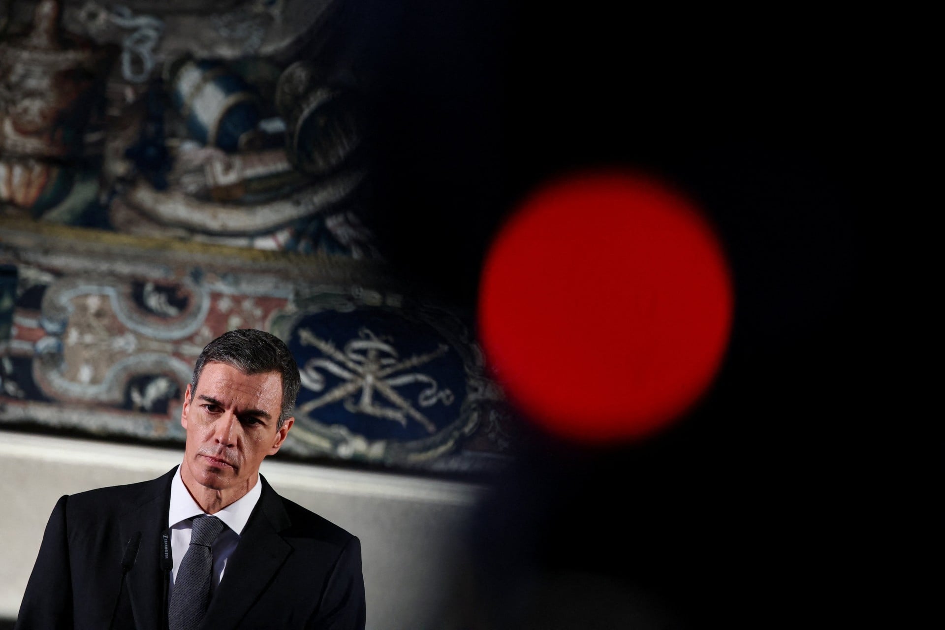 Ισπανία: Ο Σάντσεθ αρνείται ότι γνώριζε οτιδήποτε σχετικά με προσπάθειες να επηρεαστούν έρευνες για διαφθορά στο κόμμα του