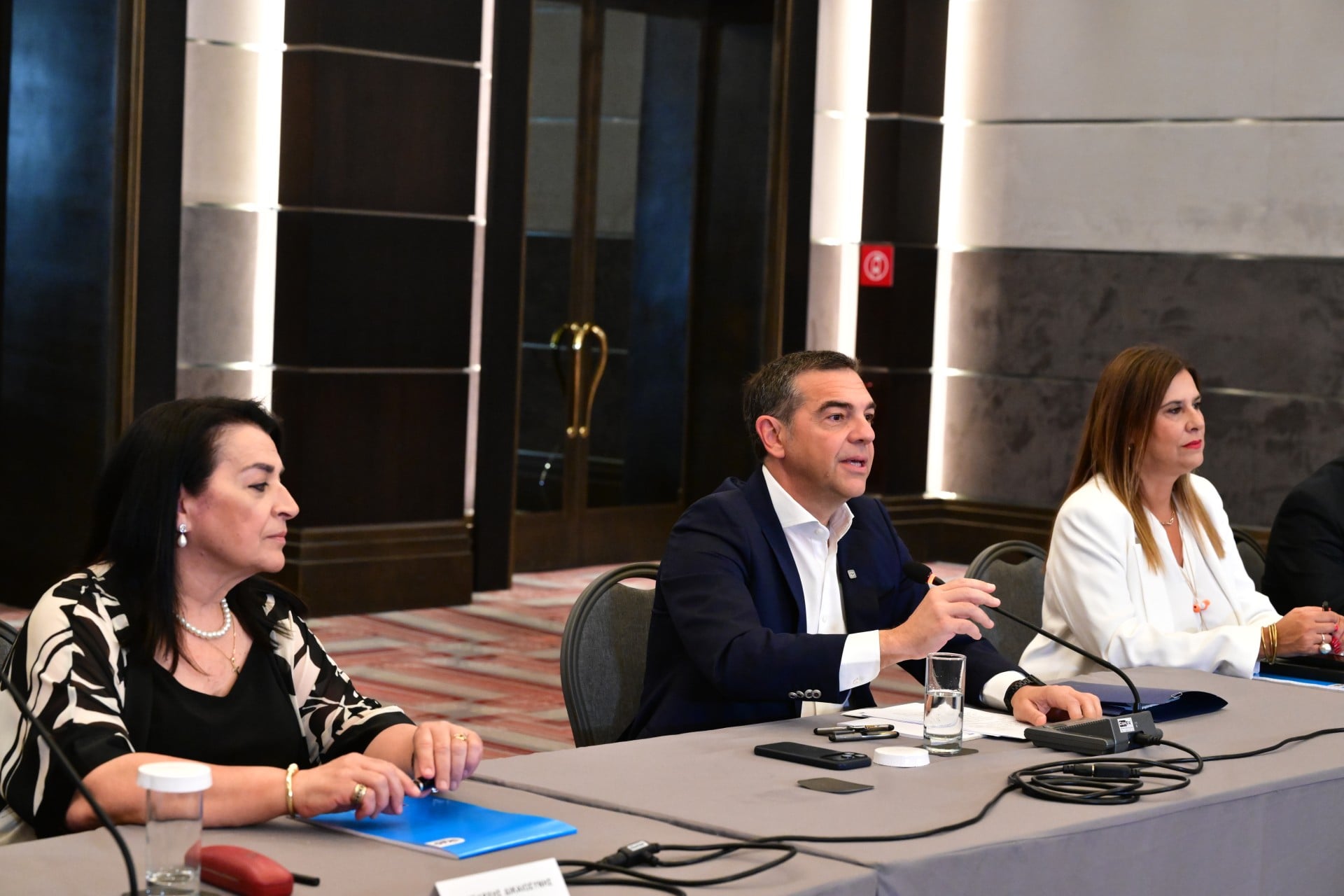 Αλέξης Τσίπρας: Να αλλάξουμε τη ρότα της πατρίδας – Η ομιλία στους τομεάρχες της ΕΛΑΣ