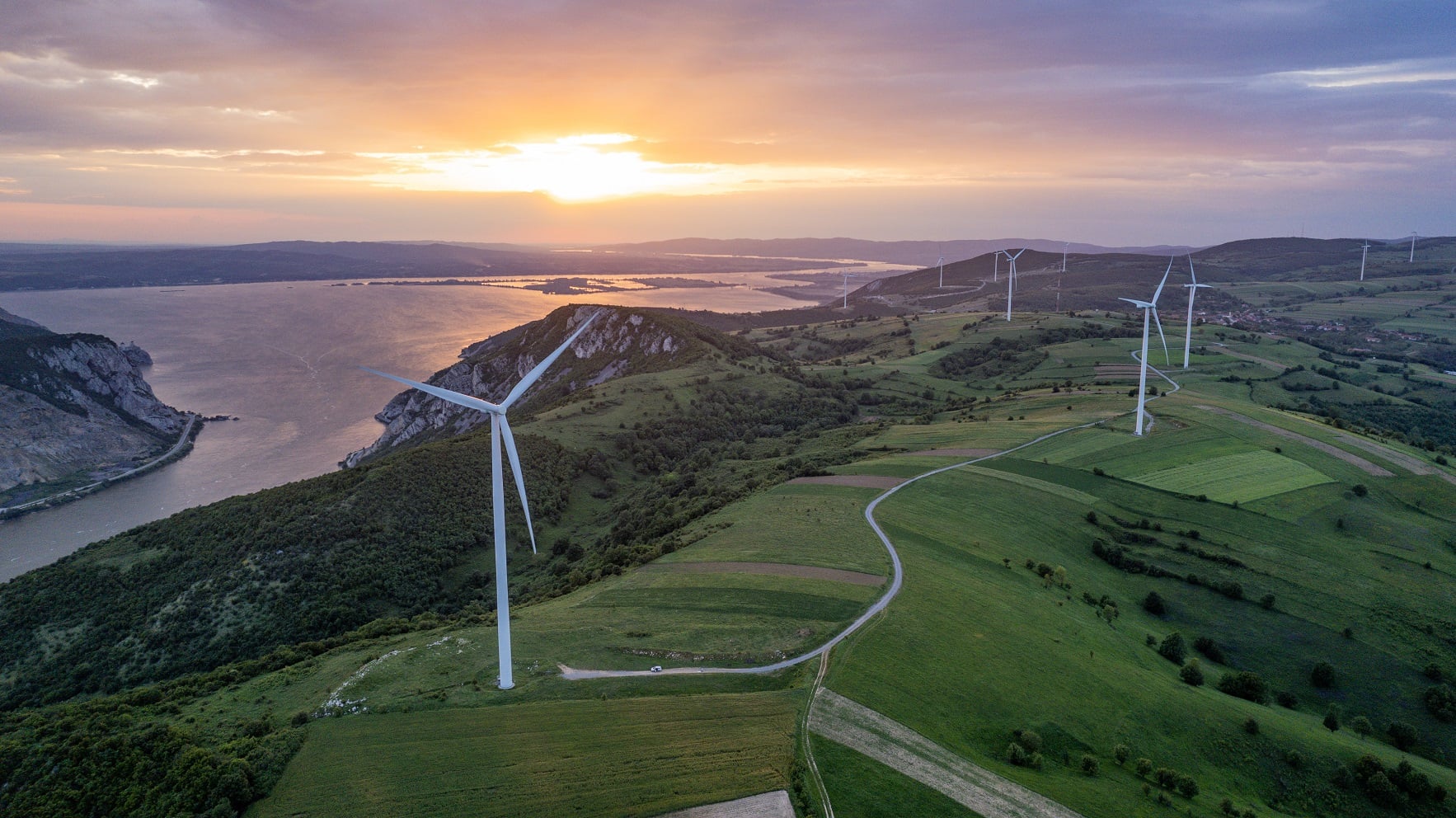 PPC accelerates energy transition with 24-billion-euro inves