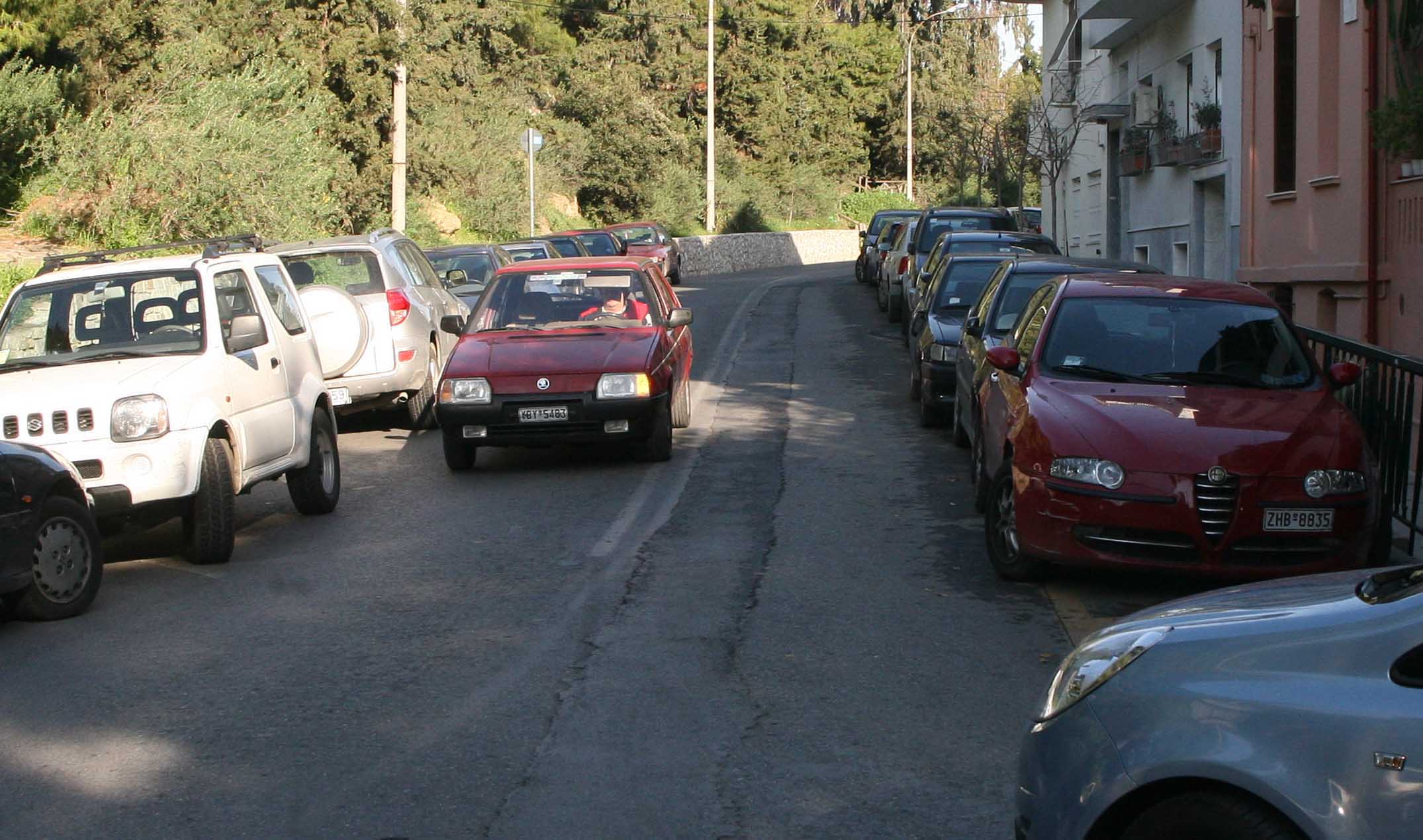 «Parkout»: Δωρεάν εφαρμογή από τον Δήμο Αθηναίων για όσους αναζητούν θέση πάρκινγκ – Πώς λειτουργεί, ποιες περιοχές αφορά