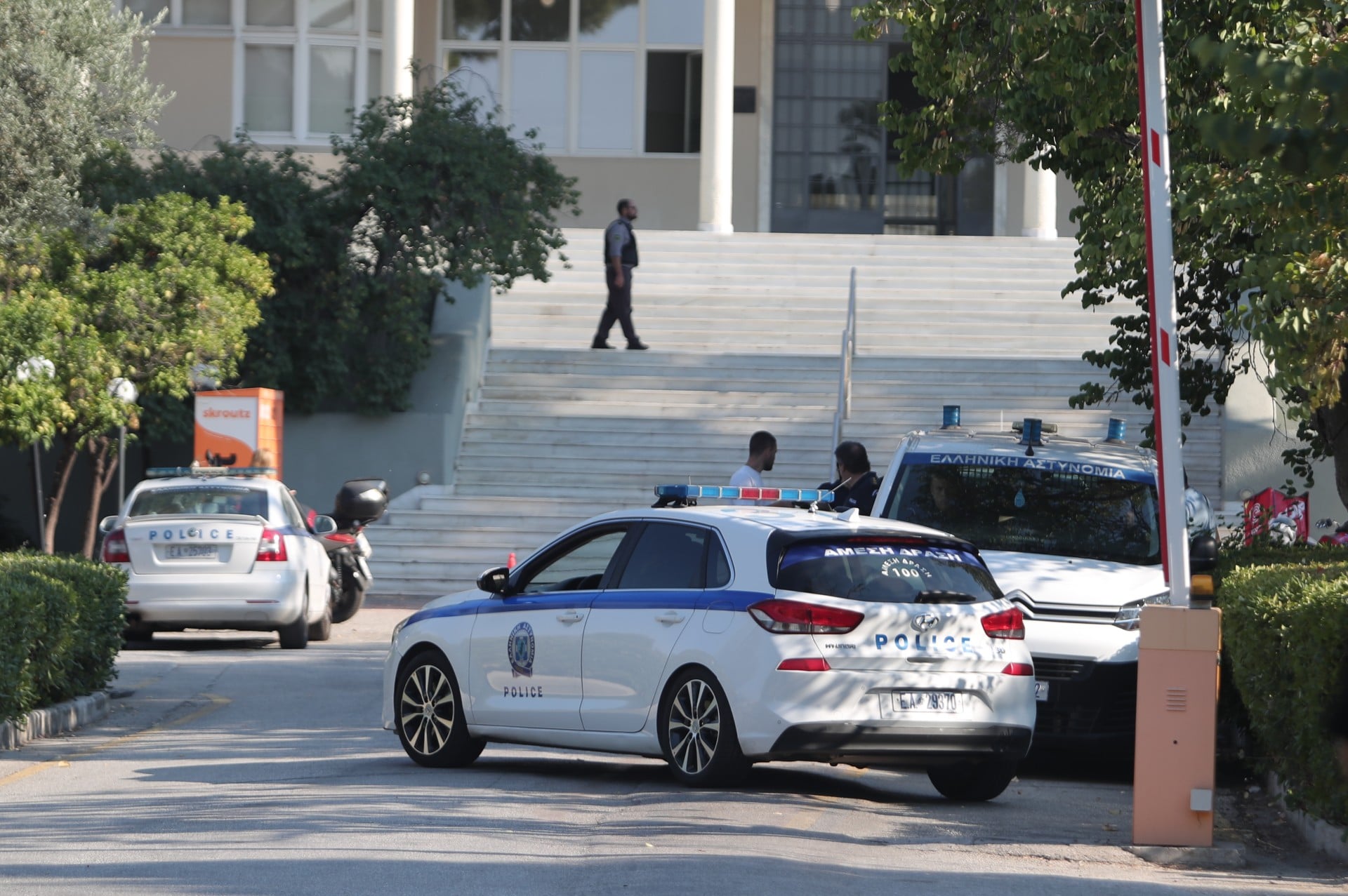Φωτιά στο Σισμανόγλειο: Προσαγωγή ενός υπόπτου, ξεκίνησε από στρώμα σε κρεβάτι ασθενούς – Αδ. Γεωργιάδης: Μια ολόκληρη κλινική έχει πρακτικά καταστραφεί